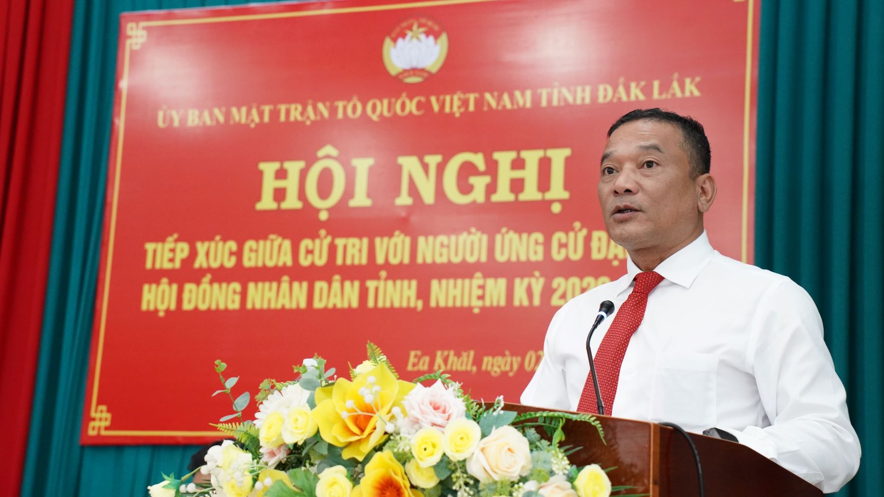 Người ứng cử đại biểu HĐND tỉnh, đơn vị bầu cử số 22 tiếp xúc cử tri tại xã Ea Khăl, Ea Hiao và Ea H’leo